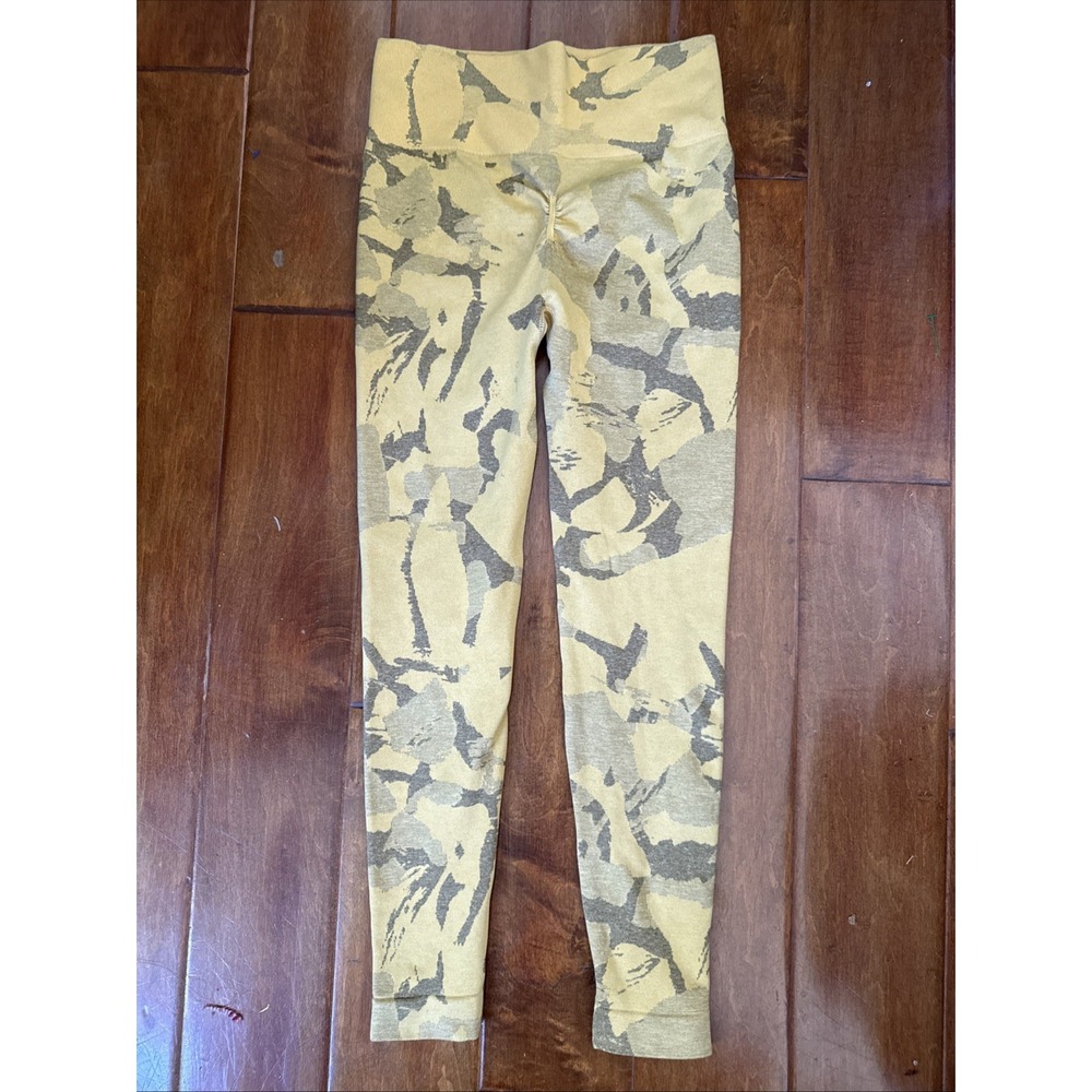 Gymshark Adapt Seamless Yellow Camo Leggings Small Athletic Mustard - Picture 2 of 5